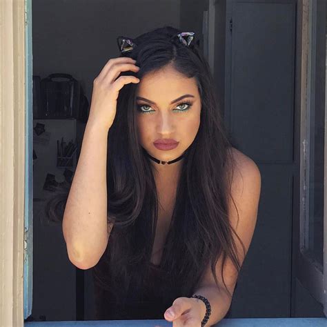 How Much Money Inanna Sarkis Makes On YouTube – Net Worth