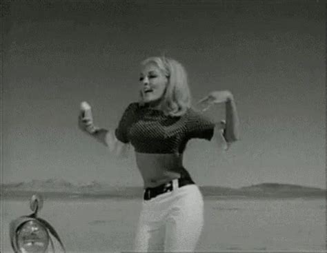 Retro Dancer GIF - Retro Dancer Beach - Discover & Share GIFs | Just dance, Dance, Gogo dancer