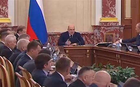 Михаил Мишустин провел первое заседание правительства в обновленном ...