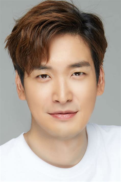 Jung Gyu-woon | Filmek, képek, díjak | Személyiség adatlap | Mafab.hu