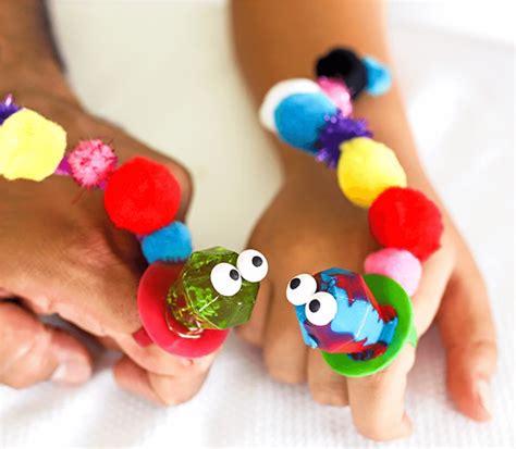 Ring Pop® Caterpillar Finger Puppet - Ring Pop