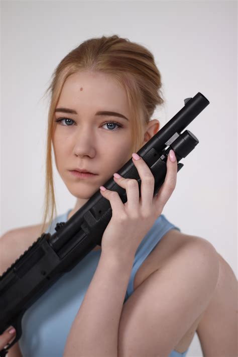 Virginia from Sons of the Forest 🌲 by Litl_Mia : r/cosplaygirls