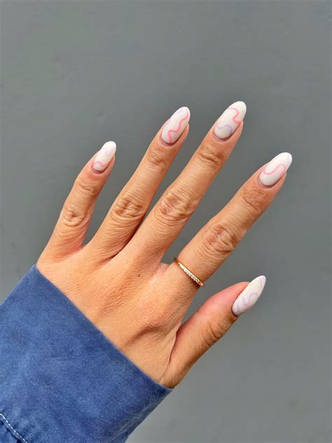 What Does Cuticle Oil Do & What Are the Benefits? – Mylee