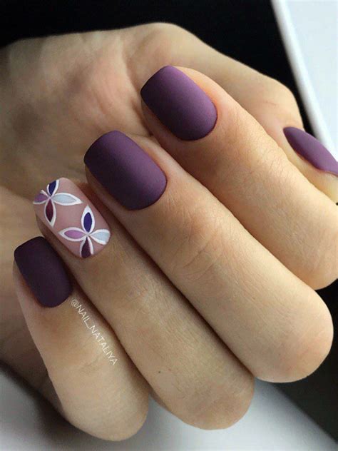 Модный маникюр в хитовых фиолетовых оттенках (17 фото)