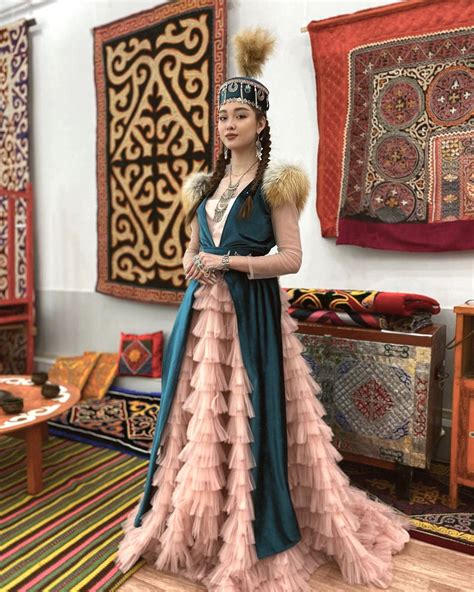 Казашка. Kazakhstan | Gioielli, Gioielli etnici, Tradizionale