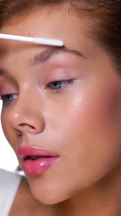 Toplash Fix & Grow Brow Gel ensures 24-hour styling without residue ...
