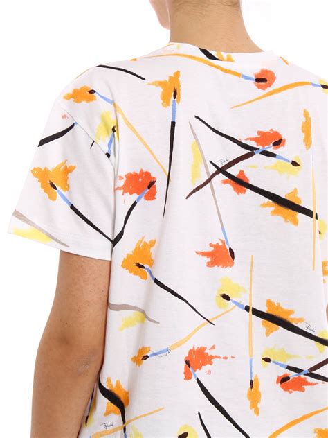Fashion T-shirt Design: Achieving a Professional Look