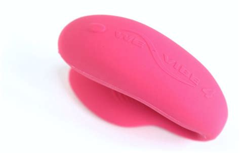 theNotice - We-Vibe 4, We-Vibe Tango vibrator review, comparison