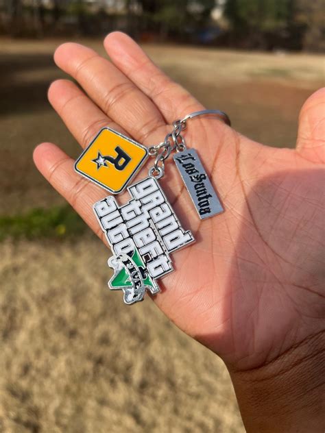 GTA 5 Keychain Gaming Keyring Handcrafted Souvenir for Gamers Gift for ...
