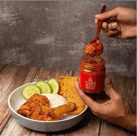 khairulaming terharu sambal nyet  terjual  botol