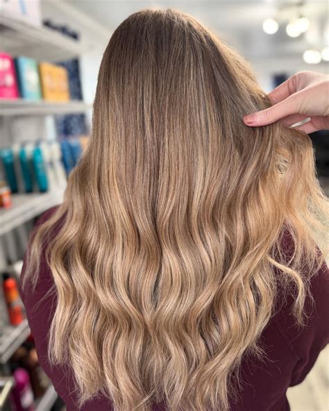 Emily Noelle - Emily Noelle added a new photo — at Alma's Too.