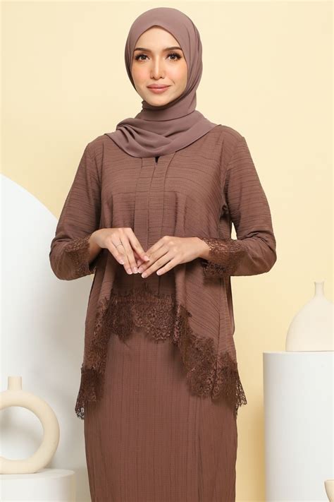 kebaya maya dark brown