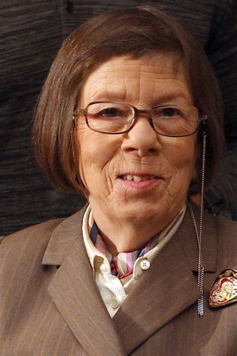 Линда Хант (Linda Hunt) - Фильмы и сериалы