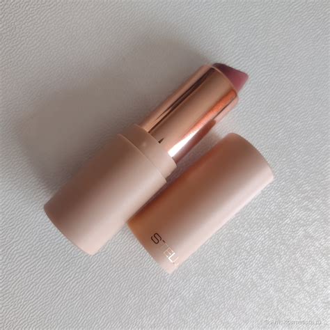 Stellary Hydrating Lipstick Cult Classic Увлажняющая помада с ...