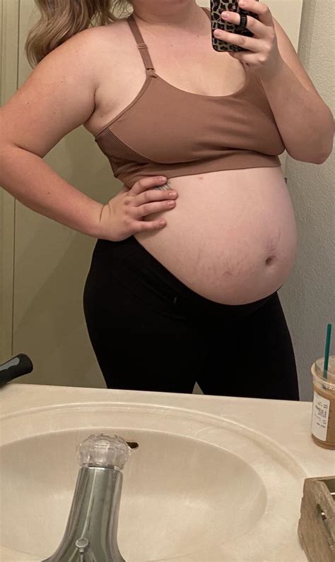 Come rub my belly for good luck. 😘 | Scrolller