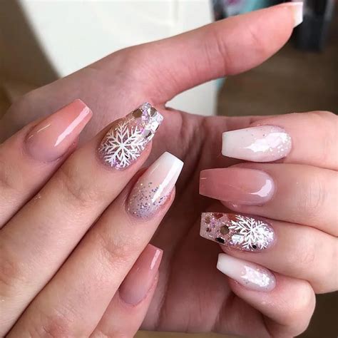 79 Cute White Nail Designs for a Adorable Look