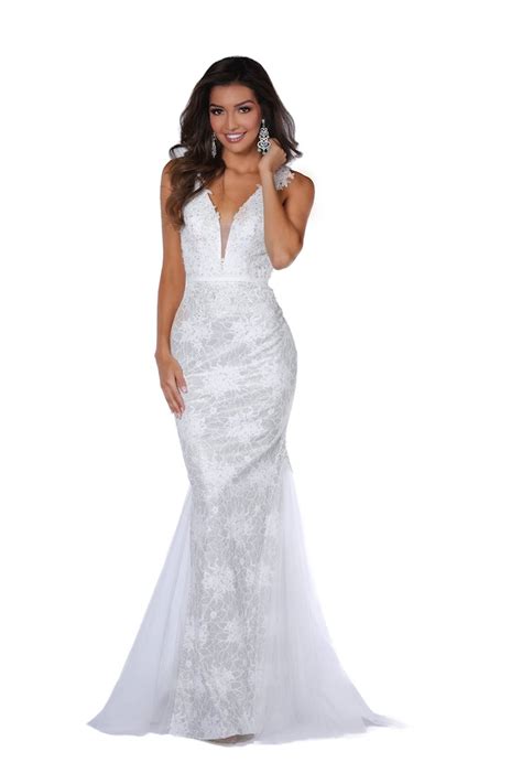 Vienna Prom - 8909 | The Red Carpet