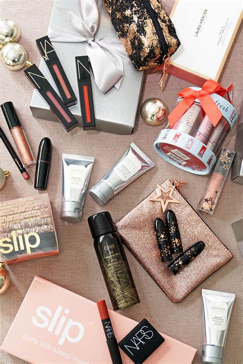 Best Holiday Makeup Gift Sets | Saubhaya Makeup