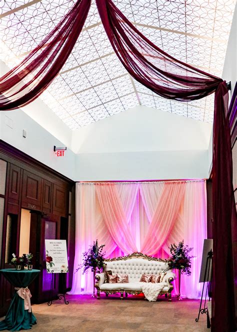 The Lynnwood transit center features a hidden art gallery in the lobby 22