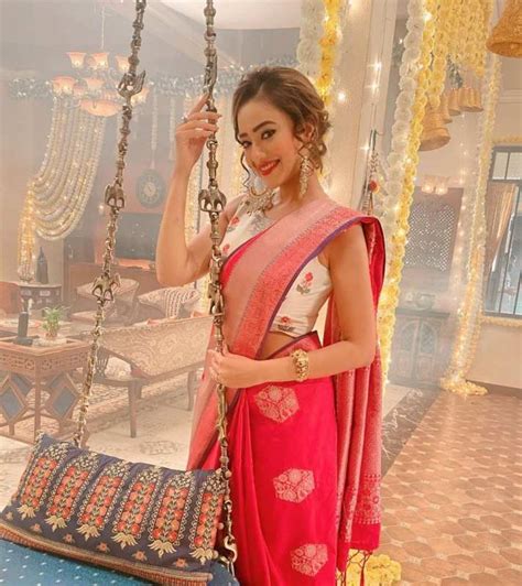 ‘Anupamaa’ star Madalsa Sharma looks festive ready in these glamorous ...