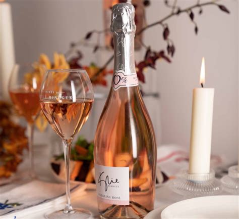 kylie-minogue-wines-alcohol-free-sparkling-rosé – wine.gr