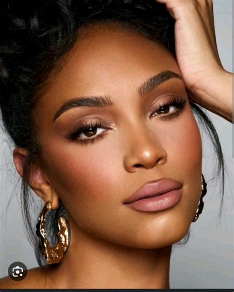 subtle smokey eye and natural make up. in 2024 | Eyeshadow looks ...