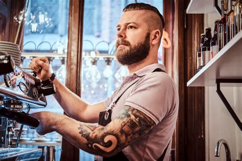 barista  uniform making coffee   customer   coffee shop