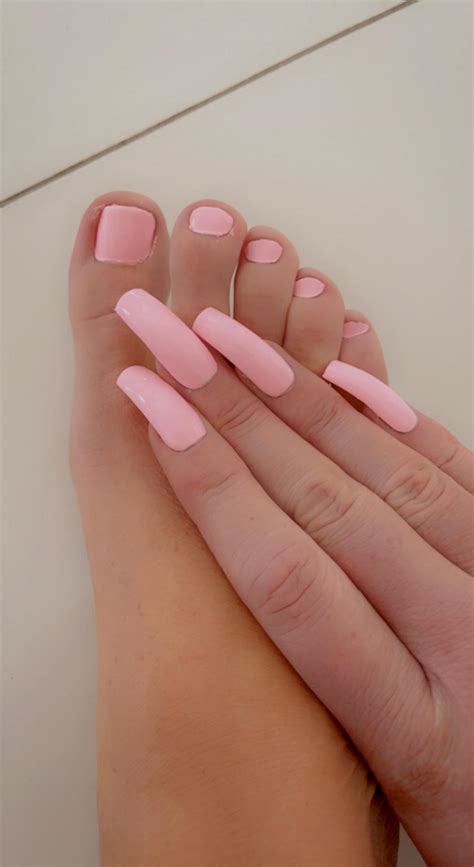 Do my toes turn you on baby ? : r/VerifiedFeet