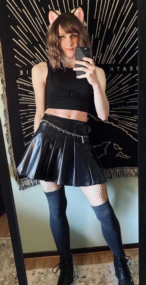 I felt pretty cute in this outfit : r/femboy