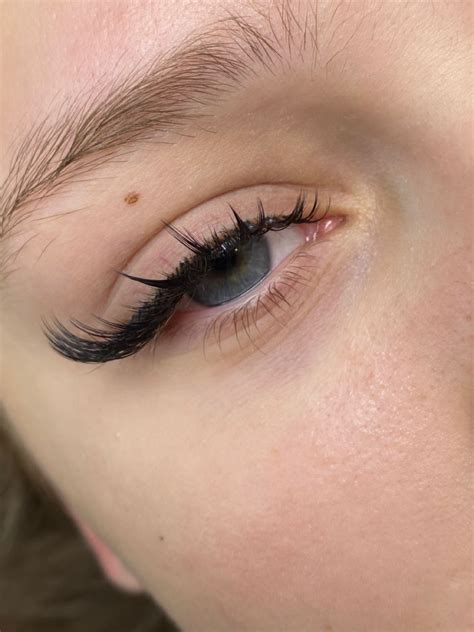 Мокрый эффект лучи | Maquillaje de ojos, Pestañas, Maquillaje de rostro