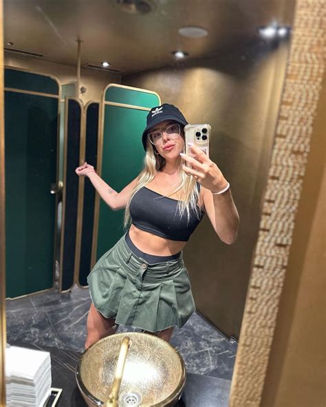 ¡Brutales! Se viralizan fotos de Nati Jota en micro-bikini y revientan