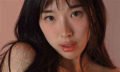 Who is Elle Lee? BIO, Wiki, Age, Net Worth, Height, Boyfriend & Family