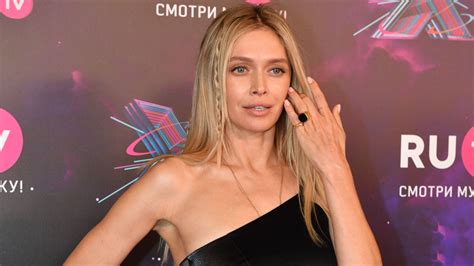Бумеранг вернулся: Вера Брежнева развелась с мужем, которого увела из семьи