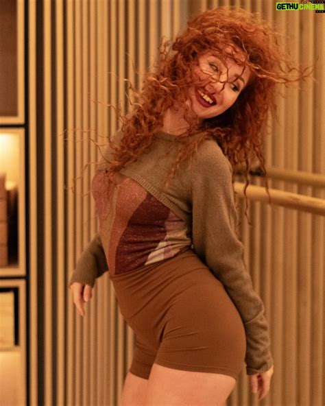 Professional Career and Biography of Ginger Leonardis 13