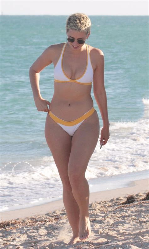 YesJulz in Bikini - Beach in Miami 11/26/2017 • CelebMafia