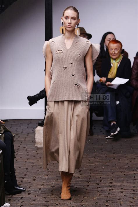 NEHERA Ready To Wear Fashion Show, Collection Fall Winter 2017 ...