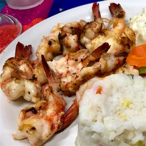 los laureles roam family travel