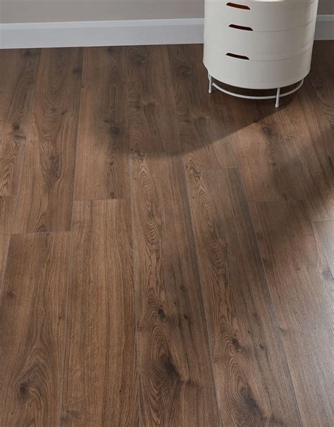 wooden laminate flooring uk   lay laminate flooring  step