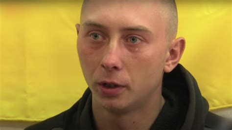Зрозумів, що його надурили, та розплакався — чергове відео з 20-річним ...