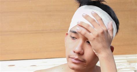 head injuries  lead  early alzheimers