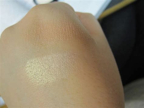 Fabulous with Heart: NYX Illuminator Review and Swatches