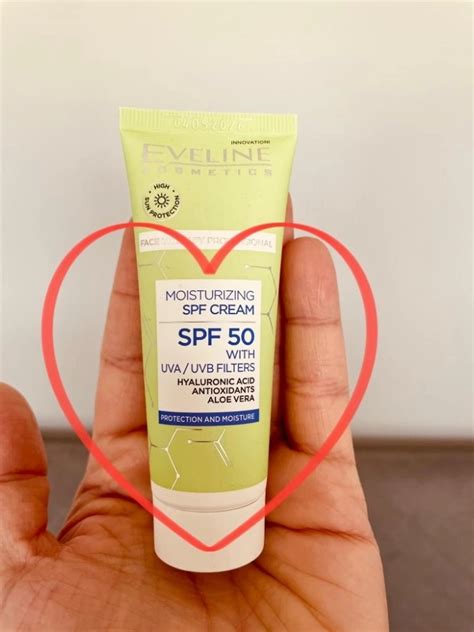 Nawilżający krem SPF 50 – Eveline Cosmetics