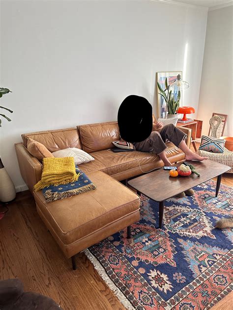What color/type of rug for this couch/coffee table set up? : r