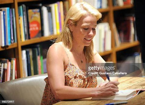 169 Chelsea Handler Book Signing At Books And Books Stock Photos, High ...