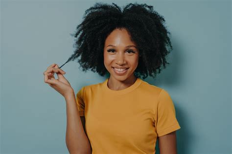 Why the female shaggy hairstyle is actually perfect for thin hair 32