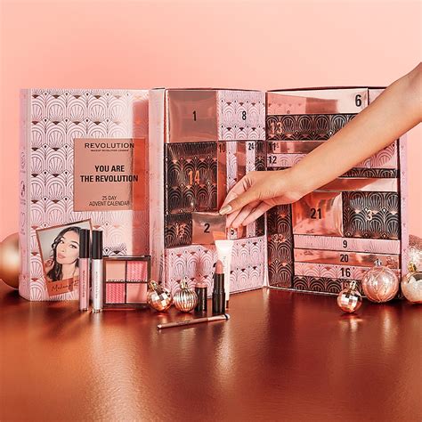 Makeup Revolution Advent Calendar Calendario De Adviento Para Mujer ...
