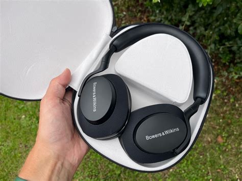 Bowers & Wilkins PX7 S2 review: best kind of cancellation | Stuff