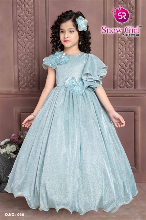 Pin by Sahar Sabri on تخرج | Kids dress patterns, Party dress classy ...