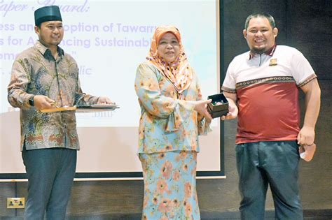 papers  islamic finance meet awarded borneo bulletin