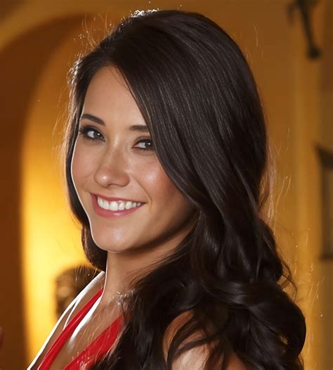 Eva Lovia (Actress) Age, Height, Weight, Biography, Videos, Wikipedia